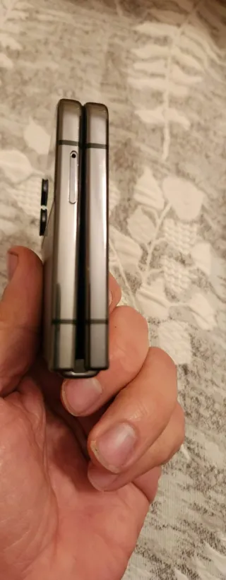 Samsung Galaxy Z Flip 4