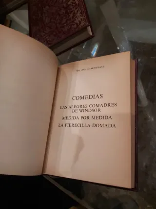 Libros clásicos de diferentes autores y editorial