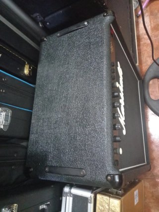 Marshall 60 watts inglaterra años 80s para bajo