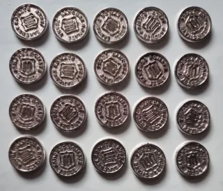 Baraja Española Heraclio Fournier y 20 monedas mus