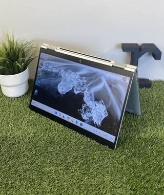 Portátil HP TÁCTIL X360 1030 G4 i7 8a 16Gb RAM 13"