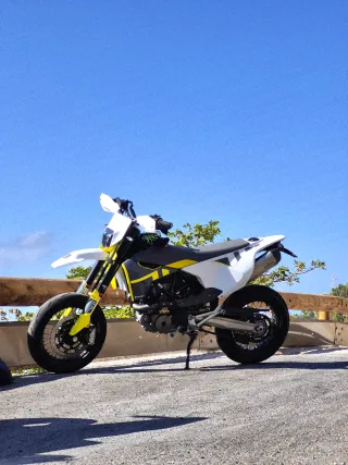 Supermoto Husqvarna 701 2022 A2