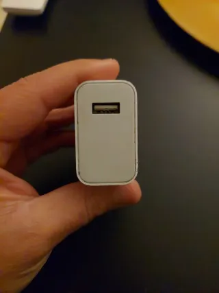 Cargador Móvil Blanco