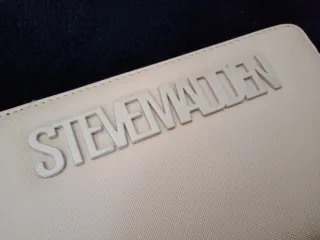 Cartera STEVE MADDEN con correa beige para mujer