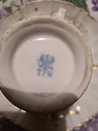 Tazza da tè in porcellana con decori oro TPM