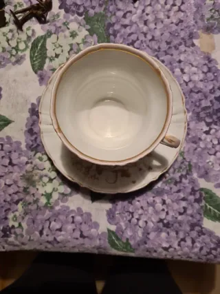 Tazza da tè in porcellana con decori oro TPM