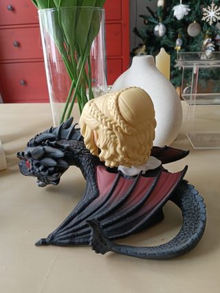 Funko Daenerys con Dragón