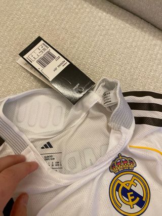 Camiseta Real Madrid Adidas Mbappe Talla M