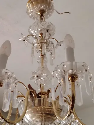 Lámpara de techo cristal y metal dorada