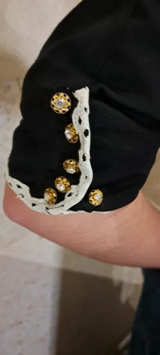 Traje de payesa morado y azul hecho a mano