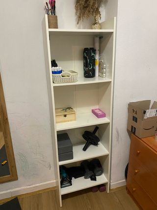 Estantería blanca multiusos