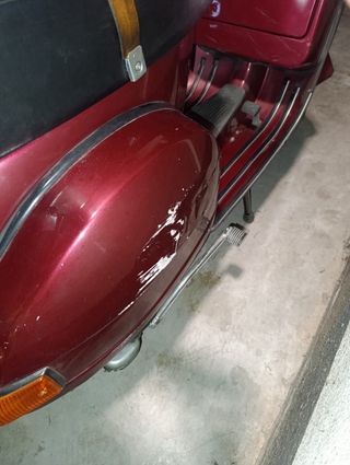 Vespa PX 200 Iris Roja