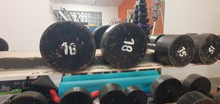Rack + 260 kg Mancuernas Hierro Macizo