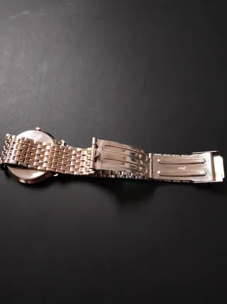 Reloj VERNI Quartz Unisex