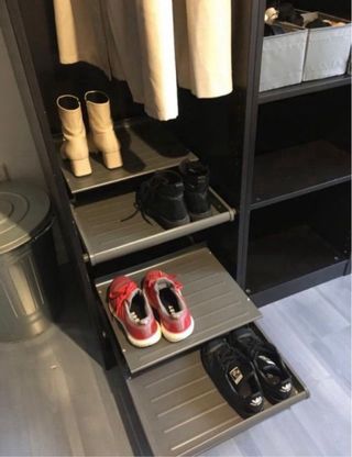 Armadio Ikea in Legno Scuro