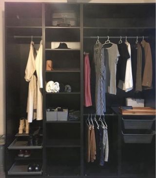 Armadio Ikea in Legno Scuro