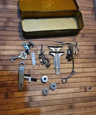 Máquina de coser ALFA antigua a pedal del año 1930