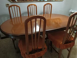 Mesa de comedor extensible de madera