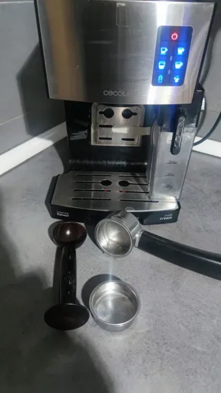 Cafetera Cecotec con Calentador de Leche