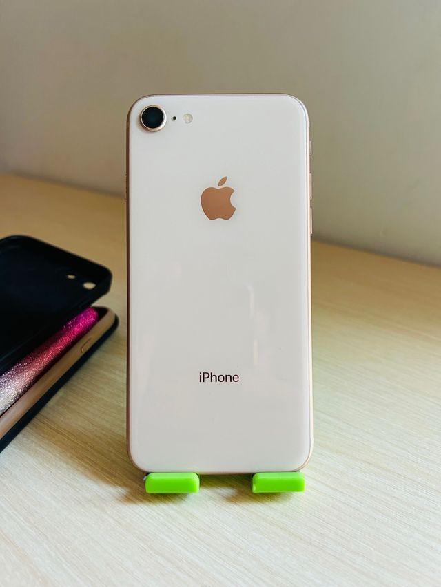 iPhone 7 64GB Crema 81% Batería