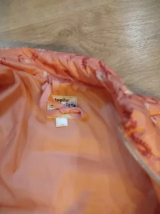 Cazadora niña floral rosa.