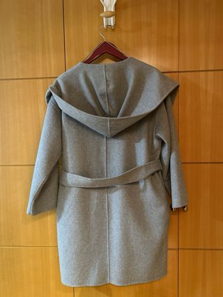 Abrigo con cinturón Zara Lana