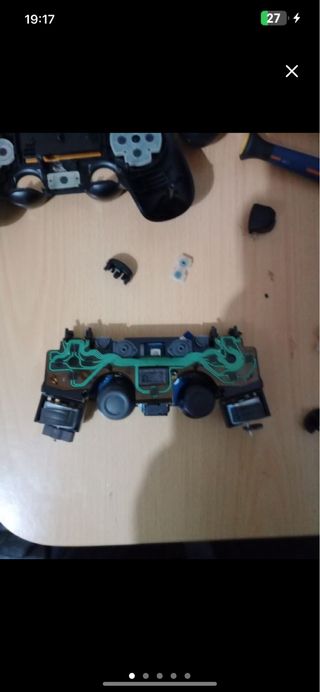 Arreglo botones y puertos de carga de mando PS4