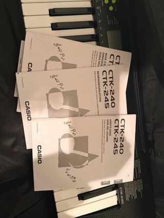 Teclado Casio CTK-240 con funda