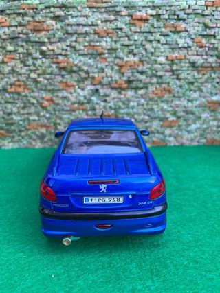 Peugeot 206 CC – Welly – Escala 1:18