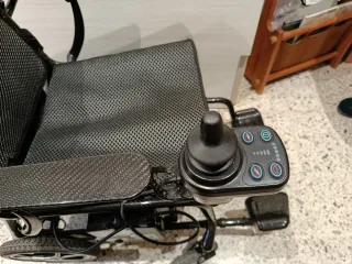 Silla de ruedas eléctrica plegable ultraligera