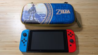 Nintendo Switch + Funda + Volantes + SD128gb