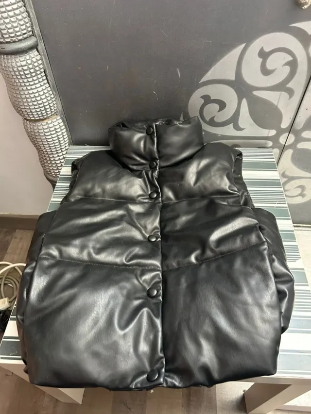 Lote 2 chalecos talla S (Zara y Stradivarius)
