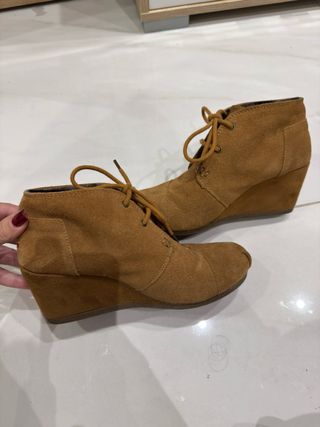 Botines tacón cuña ante