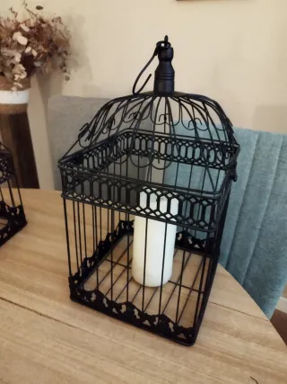 Dos jaulas decorativas negras