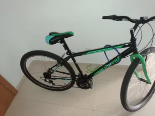 Bicicleta Rin 26 Negra Verde incluye luces y casco