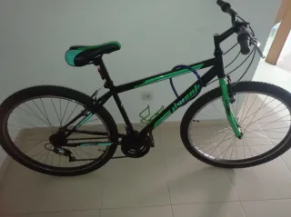 Bicicleta Rin 26 Negra Verde incluye luces y casco