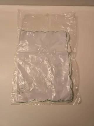 Tovaglia ricamata con rose