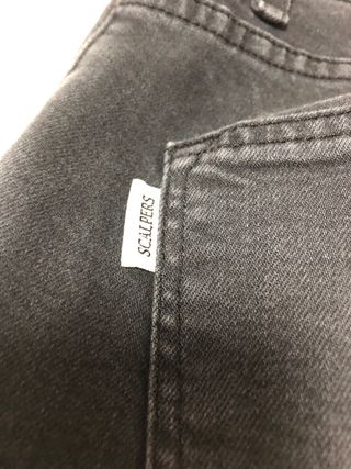 Pantalón negro Scalpers chico