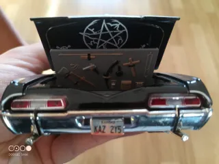 Coche a escala 1/24 Supernatural