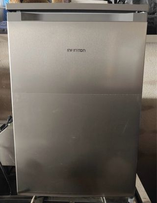 Congelador Vertical Infiniton CV-88L8XEH