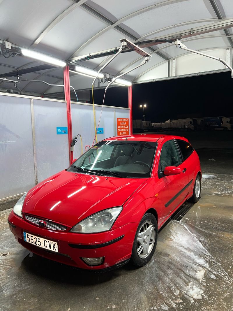 Ford Focus 2004 - foto 1