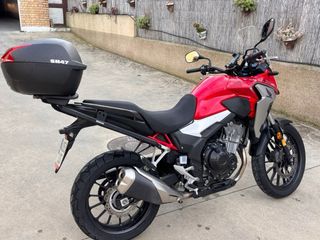 Honda CB500X Negra y Roja