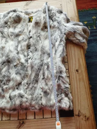 Abrigo de piel de conejo natural