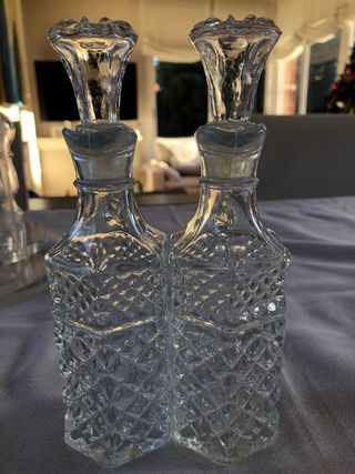 Juego 2 Aceiteras Cristal Tallado
