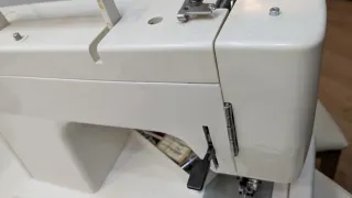 Máquina de coser Victoria