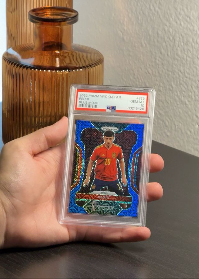 Cromo Pedri 2022 Prizm W/C Qatar PSA 10