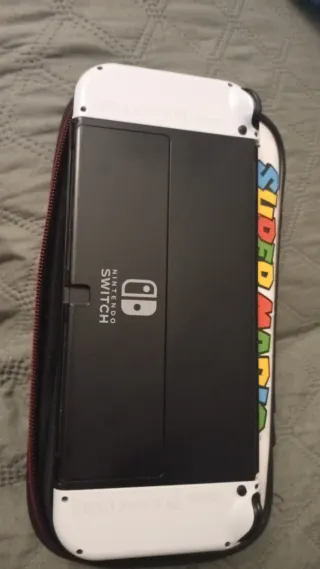 Nintendo Switch OLED Blanca y Negra