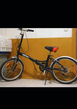 Bicicleta plegable negra