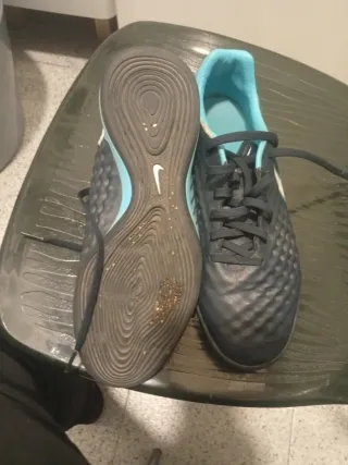 Zapatos Nike Futbol Talla 40.5 Azul/Negro