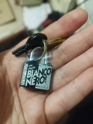 Lucchetto Bianco e Nero con Chiave